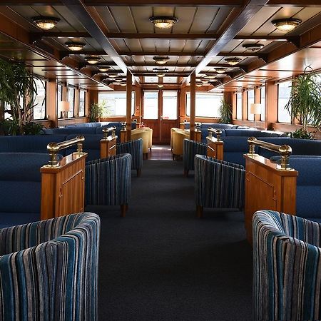 Invicta Ribeira Boat Hotel Порто Екстериор снимка